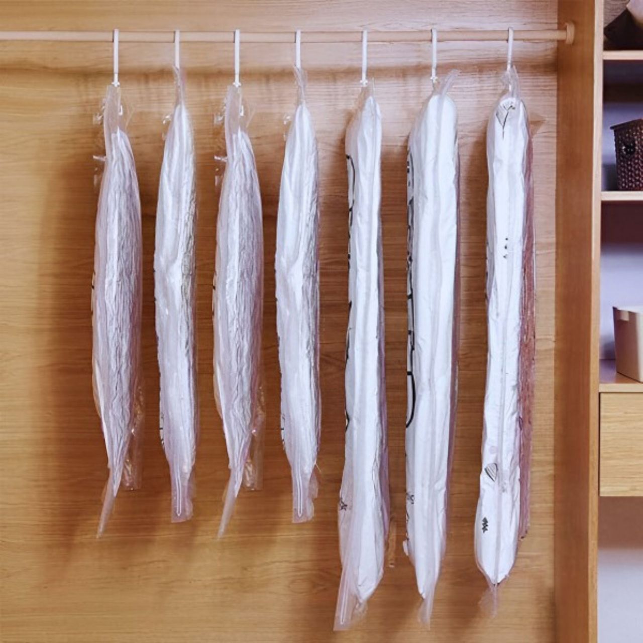 Bagsy, sacchetti sottovuoto appendibili per conservare i vestiti (4 pz.) - Image 8