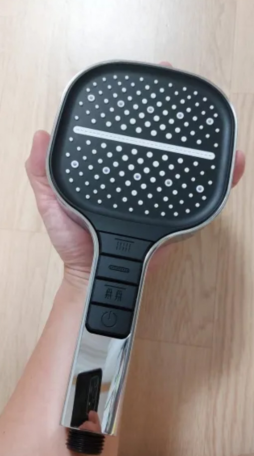 BoostShower, una maniglia per la doccia dove puoi combinare diversi getti d'acqua - Image 9