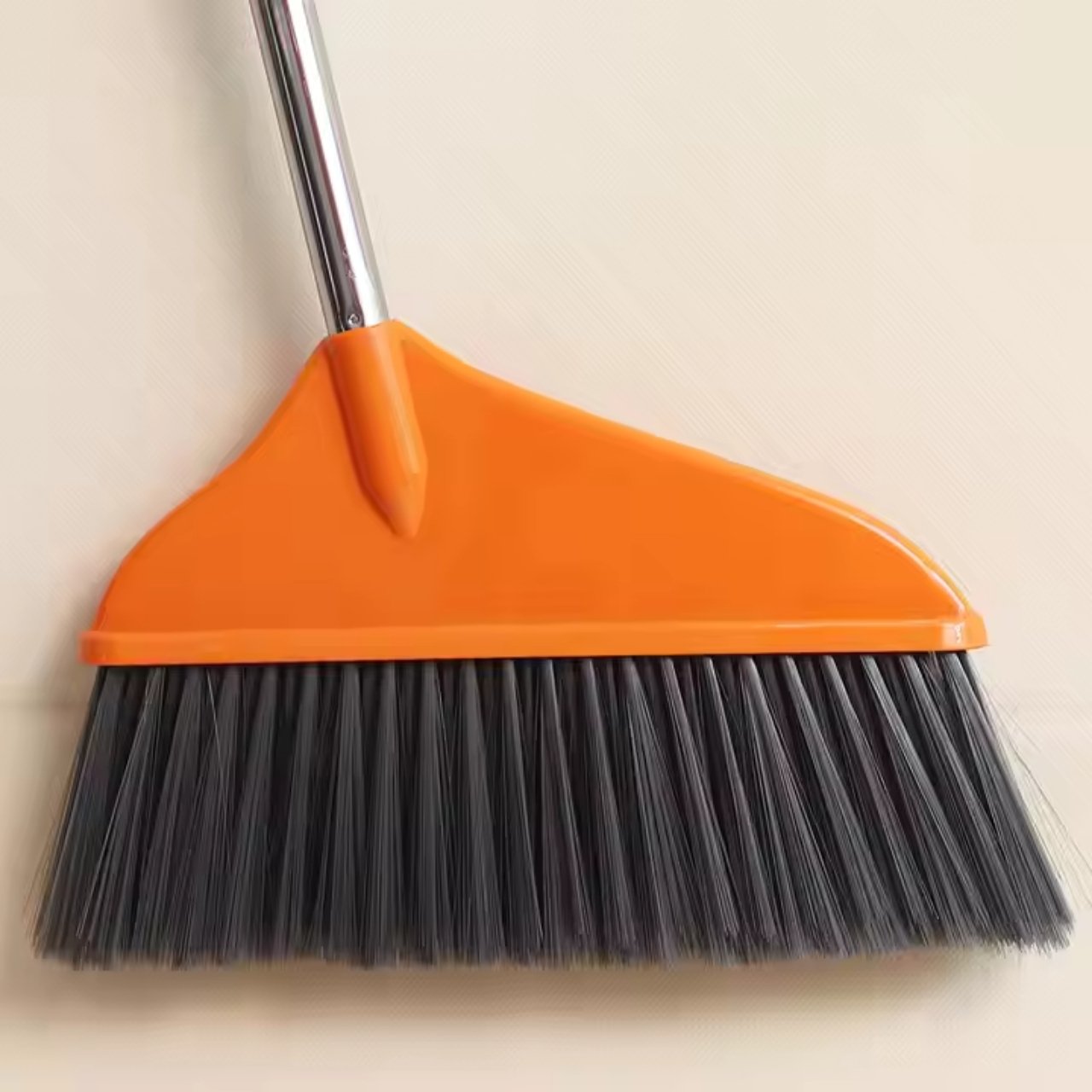 Broom, il set innovativo di scopa e paletta - Image 10