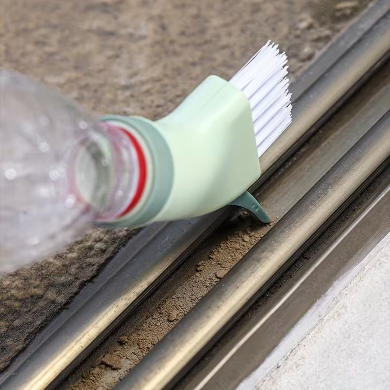 Connectix, spazzola per la pulizia con attacco per bottiglia - Image 2