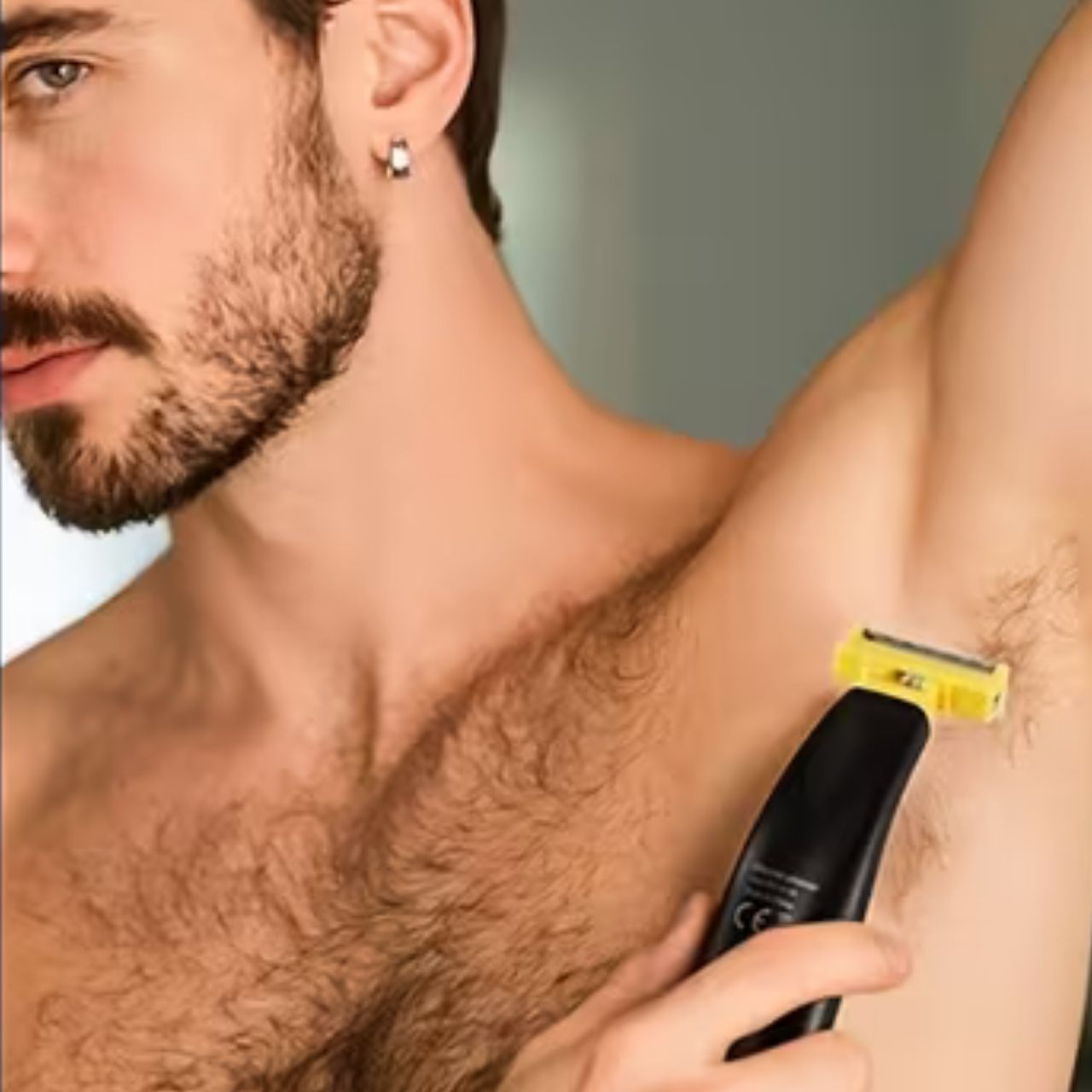 Testa flessibile per una rasatura ravvicinata anche nelle aree sensibili