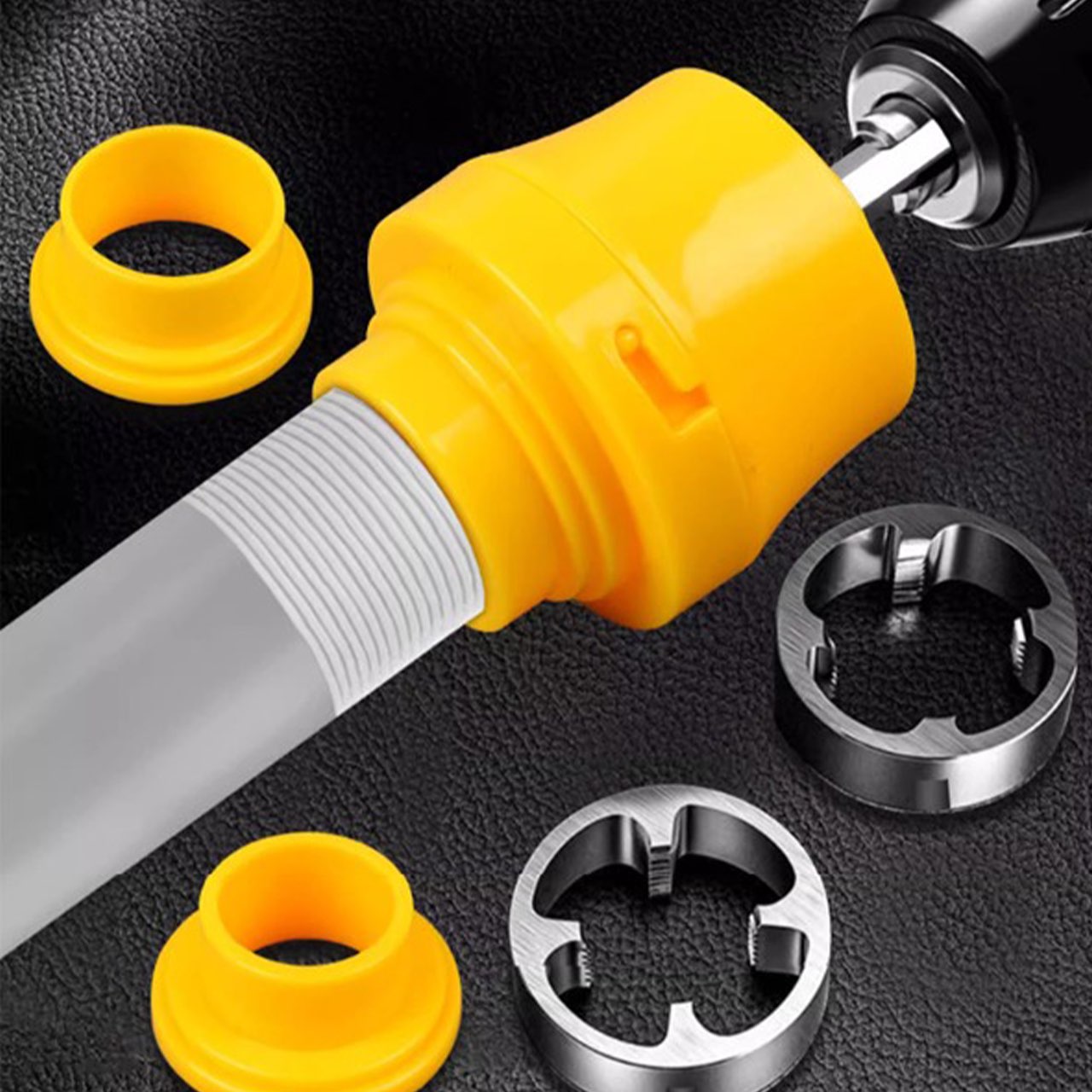 Include tagliatubi con diametri di 20 mm, 25 mm e 32 mm, consentendo flessibilità per diversi progetti.