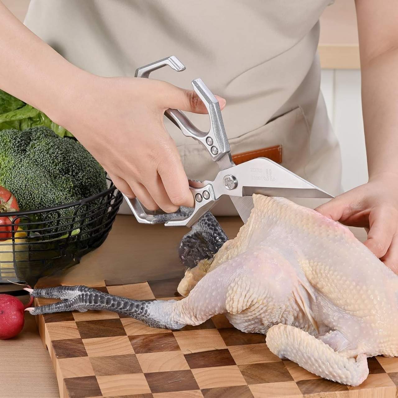 Un solo gadget invece di diversi utensili da cucina