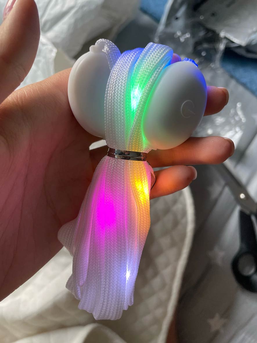 LedLaces, stringhe luminose - bianche con led colorati - Image 3