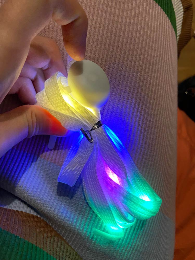 LedLaces, stringhe luminose - bianche con led colorati - Image 5