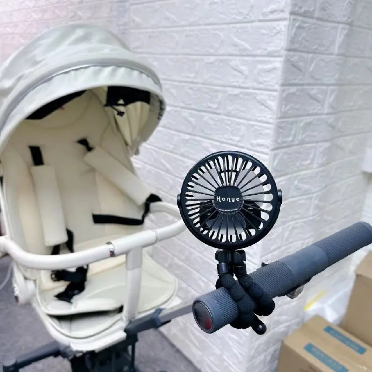 Octy, mini ventilatore con supporto flessibile - Image 6