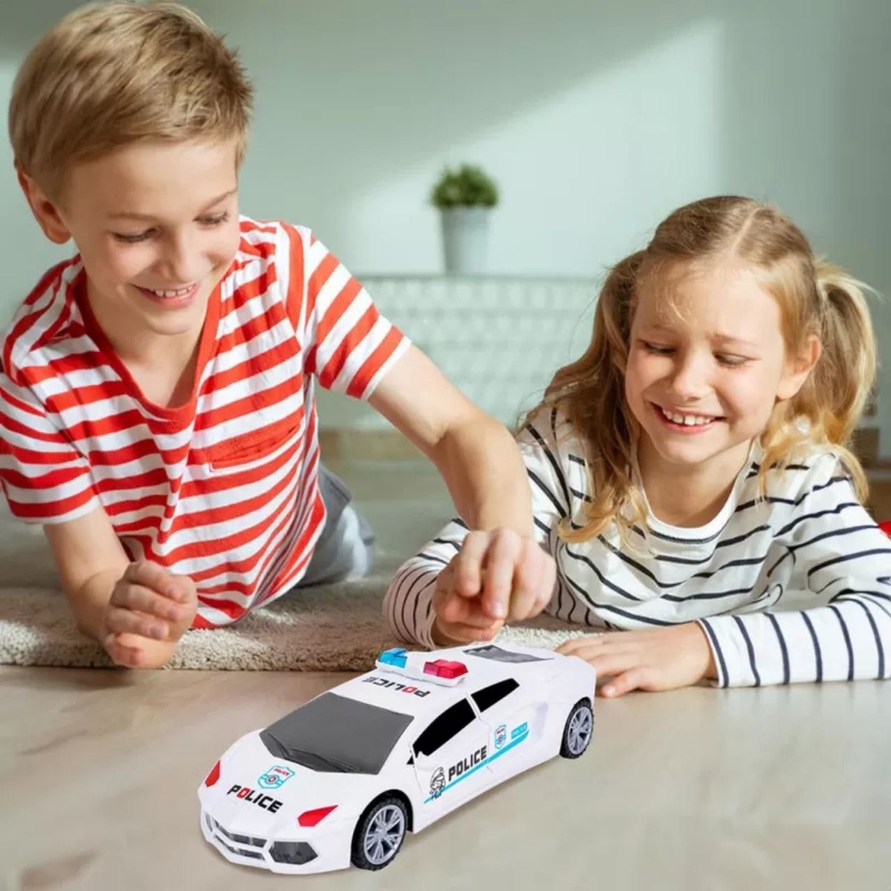Il regalo perfetto per i piccoli appassionati di velocità e polizia