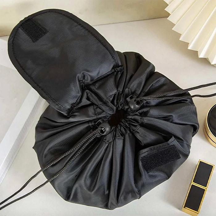 Pouch, una pochette da donna per conservare vari accessori - Image 7