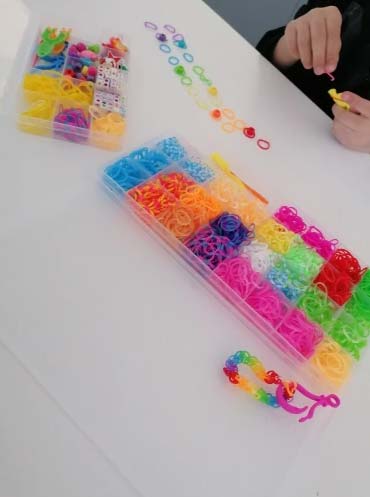 RubberBands, kit per realizzare bracciali, ciondoli e altri accessori - Image 10
