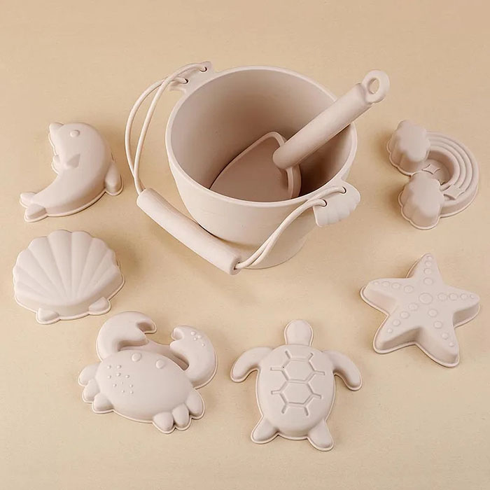 SandBucket, set di giocattoli per sabbiera per bambini da 8 pezzi - Image 4