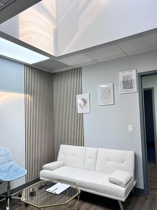 SlatWall, adesivo autoadesivo con aspetto di legno naturale (300 x 45 cm) - Image 10