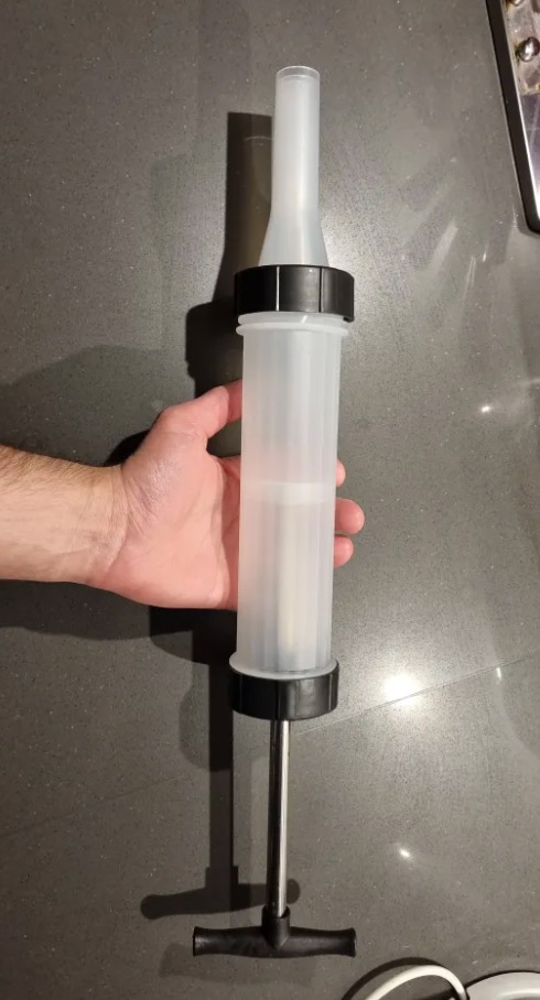 Stuffer, un dispositivo per riempire salsicce, salami e simili alimenti - Image 10