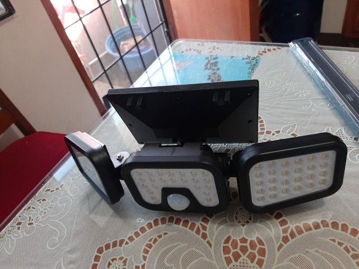 TripleSolar lampada solare a 3 lati - Image 10