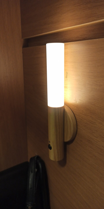 WallSensor, una lampada sensore in legno elegante - Image 10