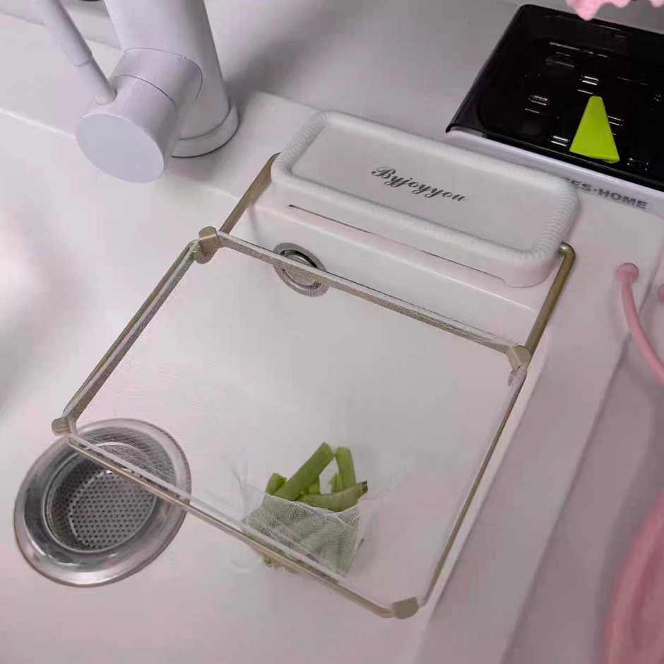 WasteStrainer, un supporto con rete da posizionare sul lavello della cucina - Image 10