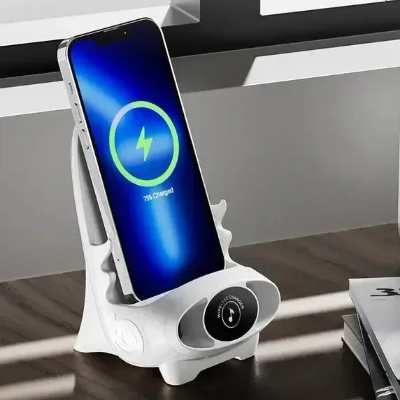Compatibile con tutti gli smartphone che supportano la ricarica wireless.